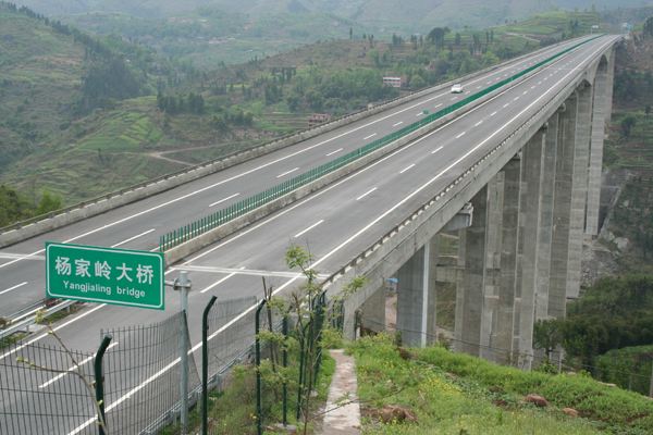 腿腿教学网-BIM案例：BIM如何优化桥梁设计？以杨家岭大桥为例（下）