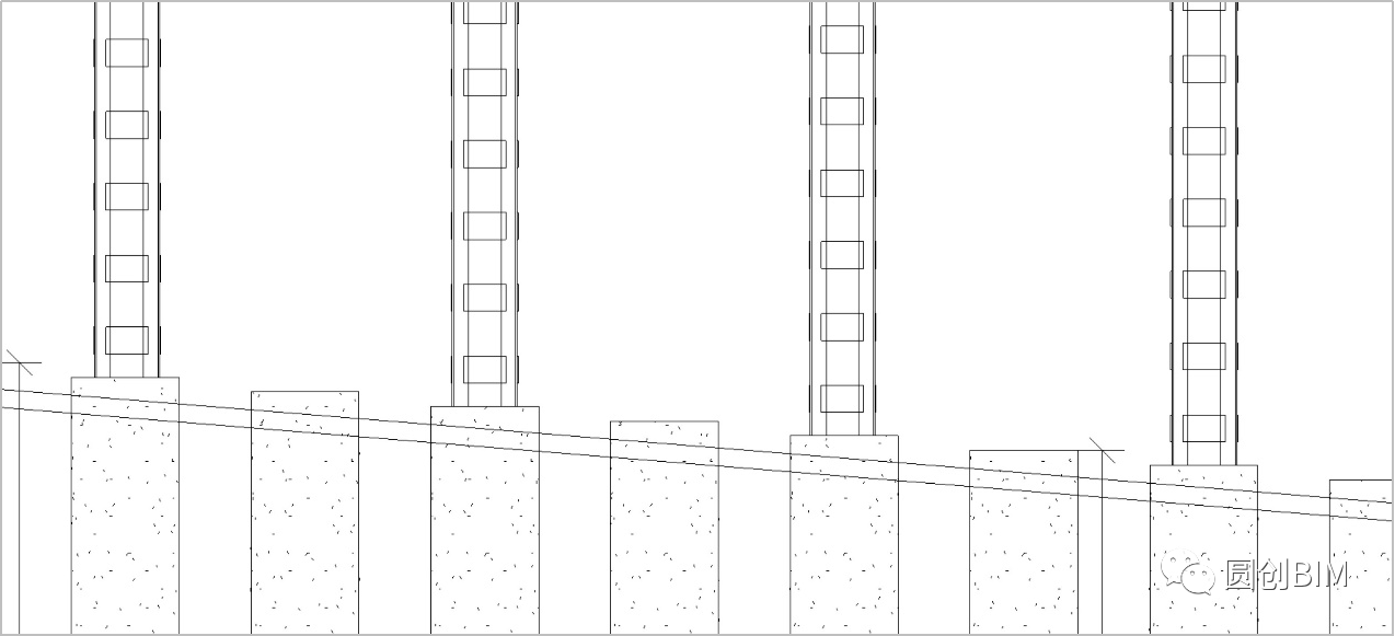 8d5a6c4f0d54a9af1aef7062a149e39c.png 腿腿教学网-Revit技术分享:钢格构柱与立柱桩在倾斜底板上的布置方法