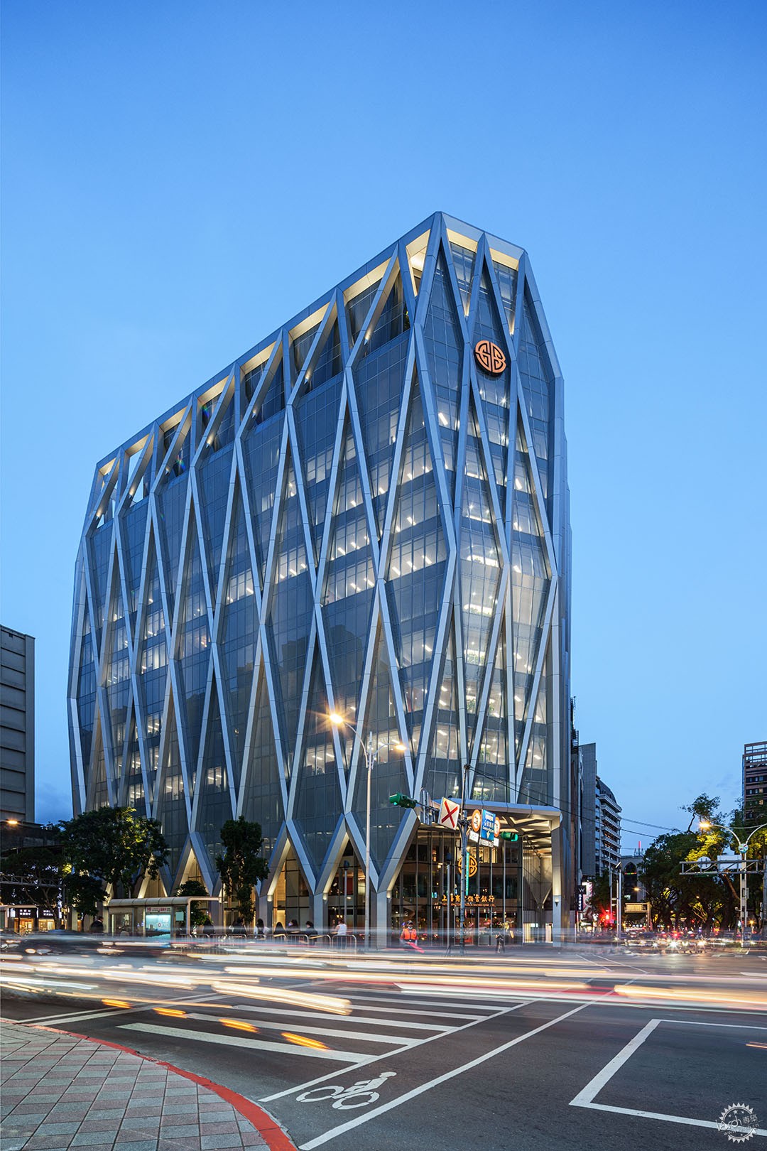 上海商业储蓄银行总行大楼：在后高技派时代建构可持续的金融建筑第1张图片