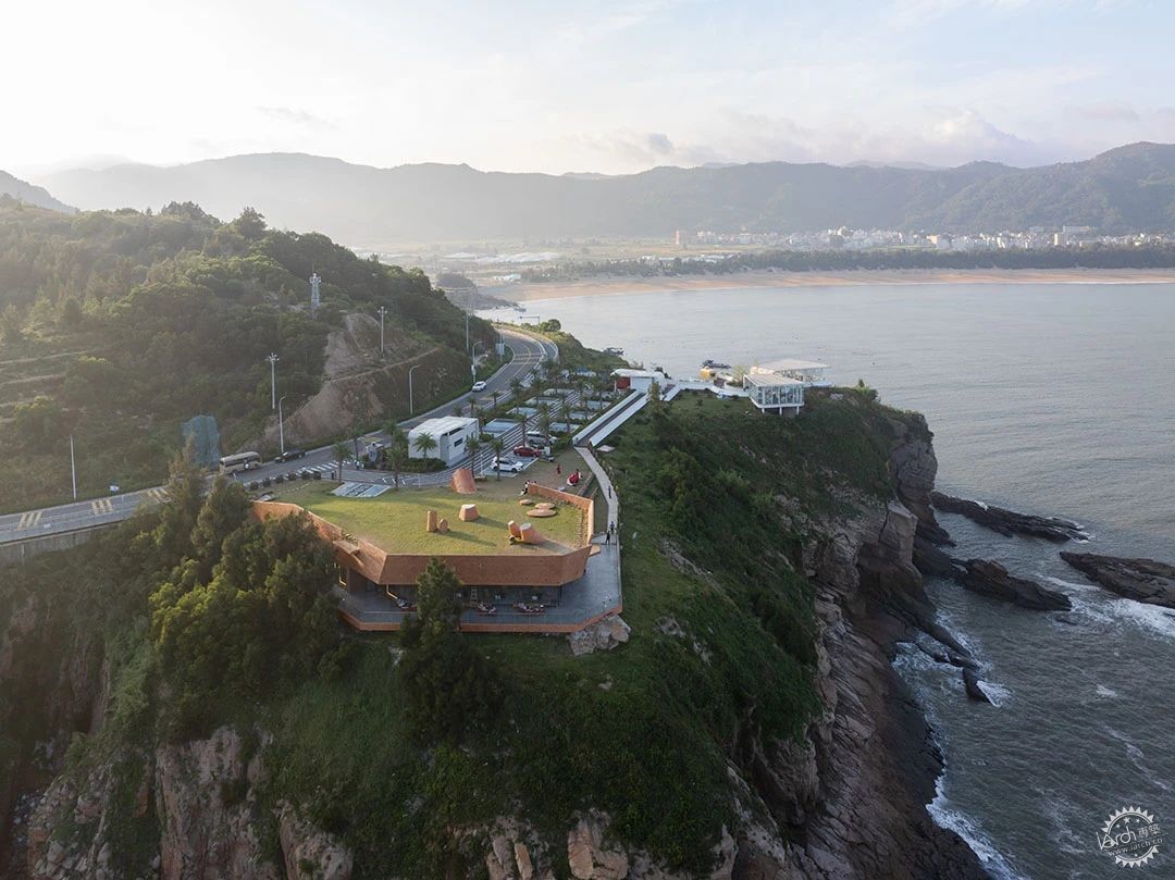 隐于地下，可观沧海：东海一号公路边的“洞见·蓝”空间第7张图片