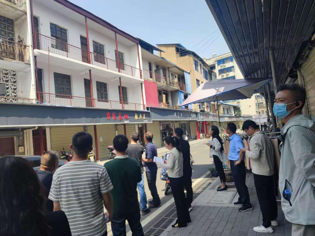 0 住建部自建房安全专项整治第三方专家组来我市现场核查自建房整治工作(孝感日报).png 0 住建部自建房安全专项整治第三方专家组来我市现场核查自建房整治工作(孝感日报).png