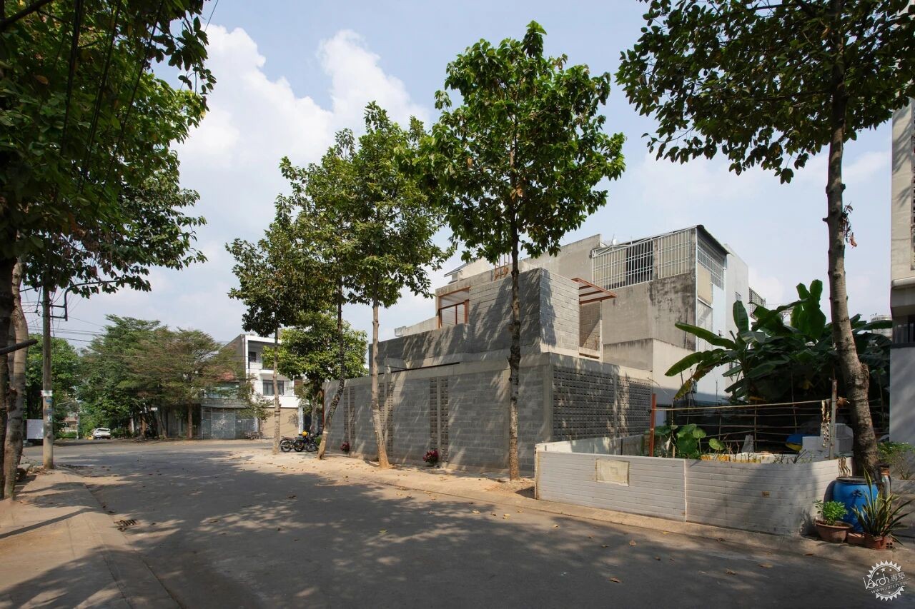极简、在地、生态，从菜园到冥想空间——一栋越南自建房的生活哲学第1张图片