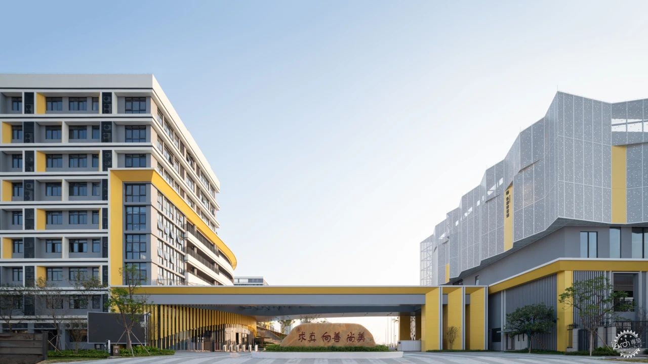 绿色生态校园：华东师范大学附属顺德美的学校（二期）第3张图片