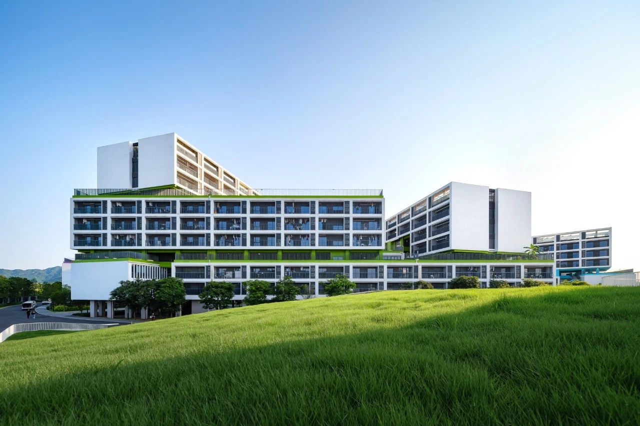 北师香港浸会大学二期校园，钟灵毓秀，碧水绕亭第26张图片