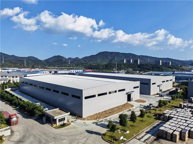 宁国金安国纪一期厂房外观与周边道路